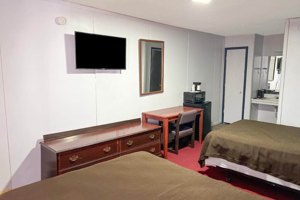 Oyo Hotel Colby, Ks Luaran gambar