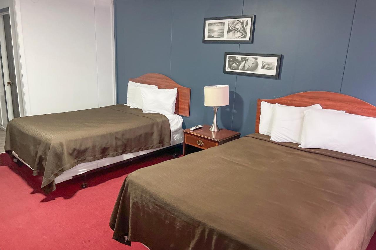 Oyo Hotel Colby, Ks Luaran gambar