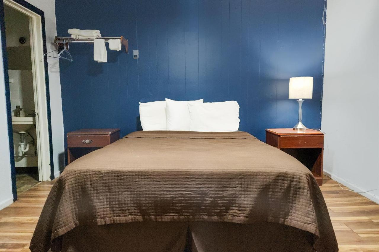 Oyo Hotel Colby, Ks Luaran gambar